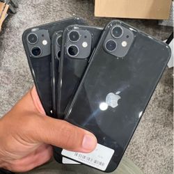 Apple iPhone 11 Unlocked ( Mint Condition ) 