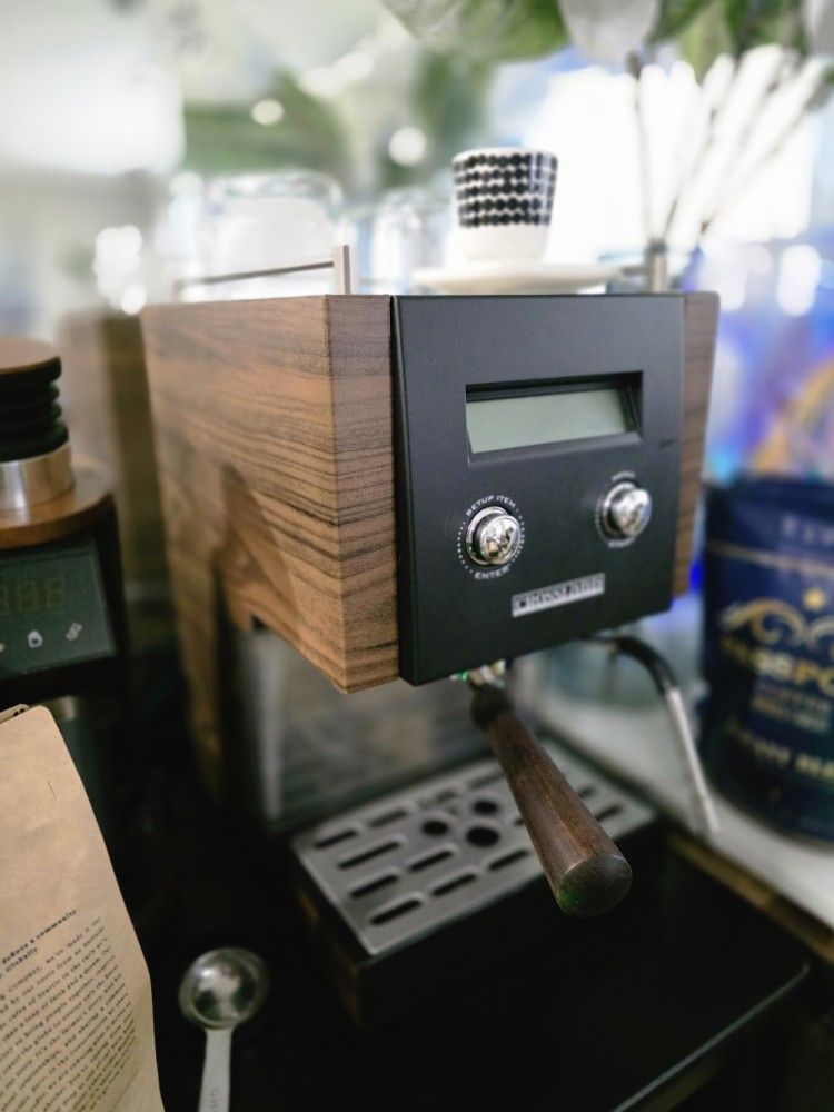 Crossland CC1 V2 Espresso Machine