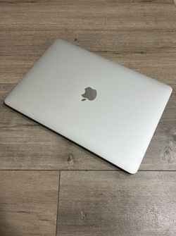 Apple Touchbar 13" Laptop