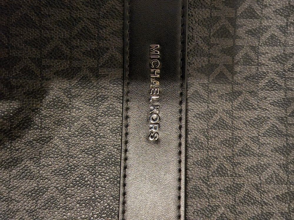 Michael Kors Cross Body Bag