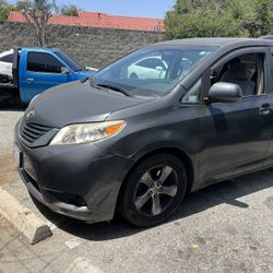2015 Toyota Sienna 