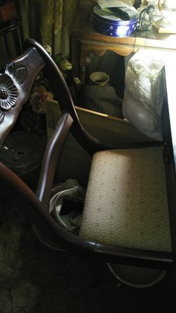 I have a big Drexel kitchen table with 4 chairs letting it go for $250 or best offer