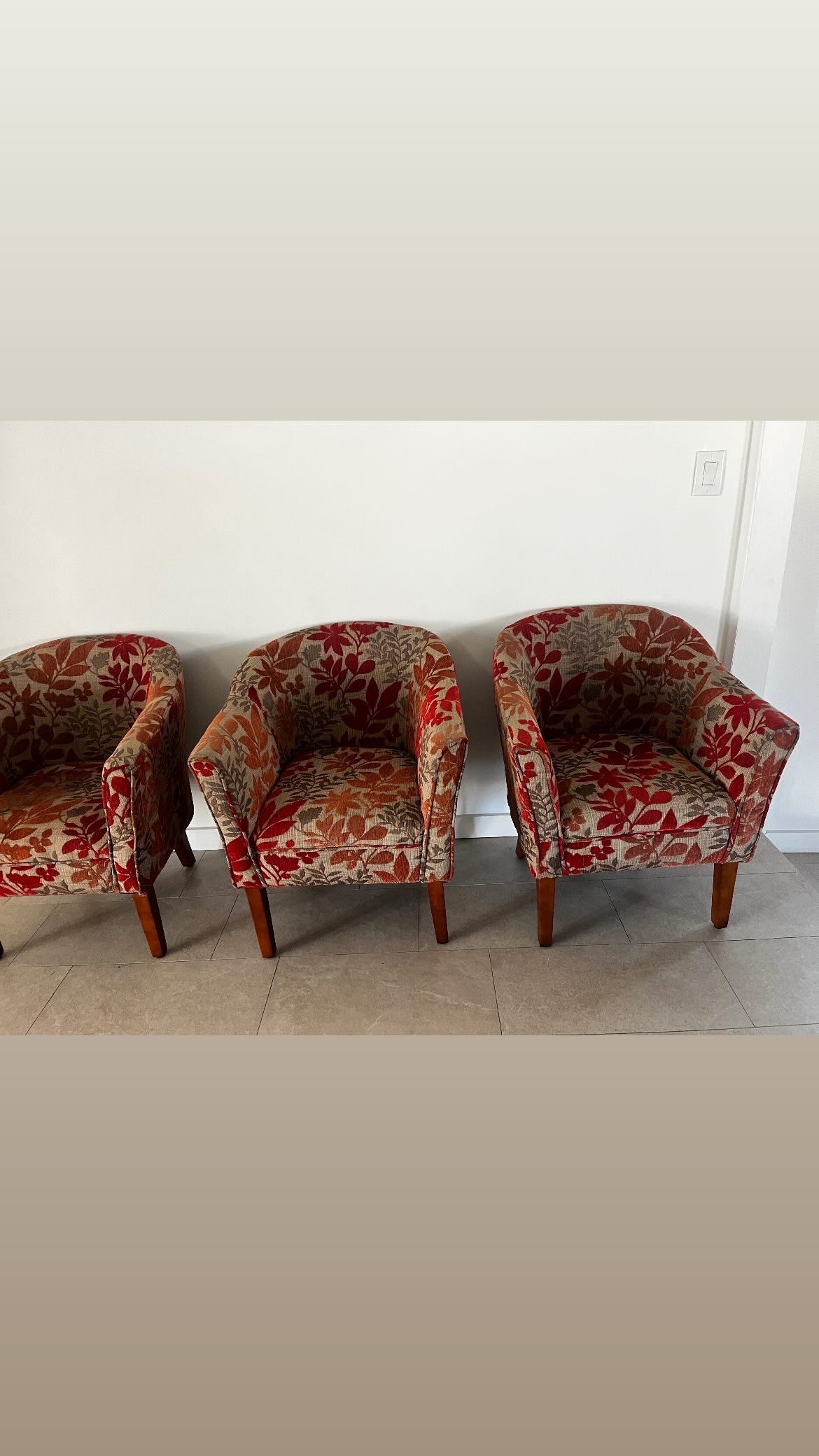 FREE•CUSHION CHAIRS•