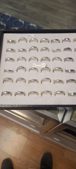 Silver wedding rings 