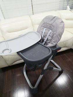 Graco 2-in-1 Convertible High Chair, Highchair.