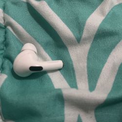 Apple 1st gen Airpod pro (RIGHT)