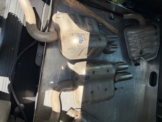 2023 Mustang GT Premium OEM Mufflers