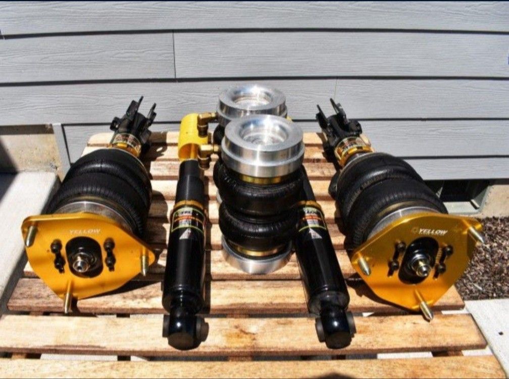 Dynamic Pro Air Struts - Hyundai Elantra Sport 2017-2020 / Veloster
Air Suspension struts to bag your ride fits 2017-2020 Hyundai Elantra Sport or 2