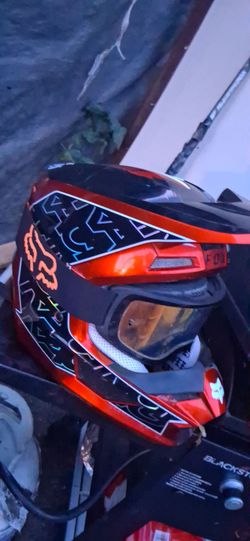 Dirt bike helmet
