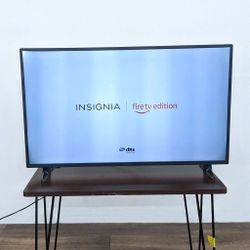 Insignia TV 45 inches