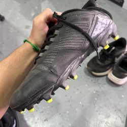 Riddle Football Shoes 