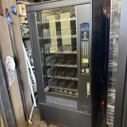 Crane 158 Snack Vending Machine 4 Wide