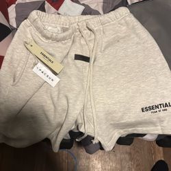 Essentials Shorts