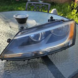 Driver Side vw Jetta Headlight Original oem Excellent Condition 