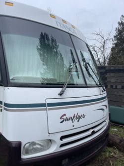 1998 Winnebago IFL35U
