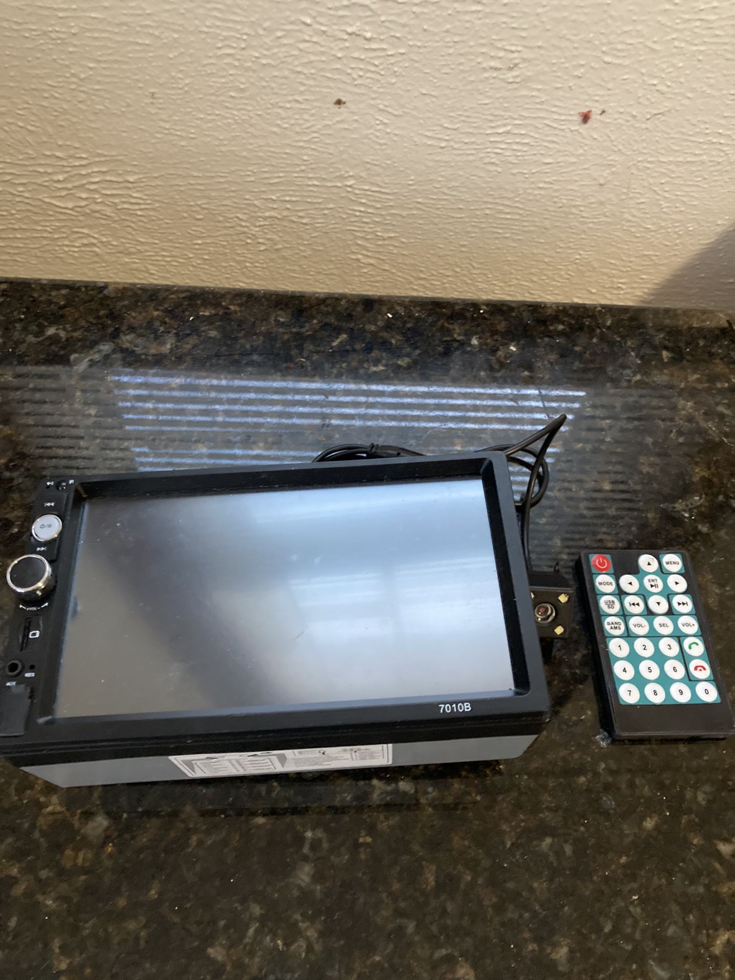 Car In dash Tv/ Radio
