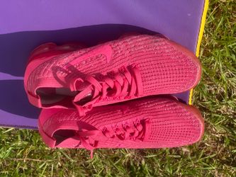 8 Nikes pink
