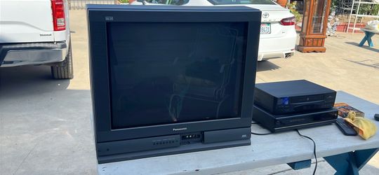 Panasonic Tau Series 27” CRT TV