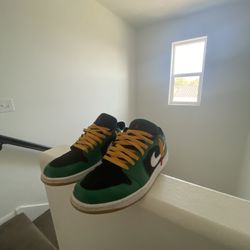 Jordan 1 Low “HOLIDAY SPECIAL” 