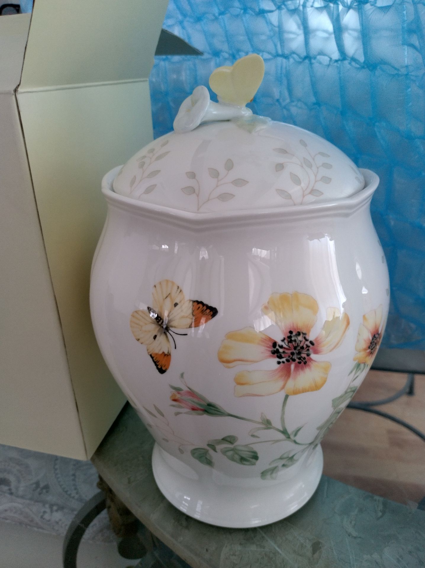 Lenox Butterfly Meadow Medium Canister NIB