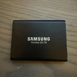 Samsung T5 USB C - C   1tB External SSD