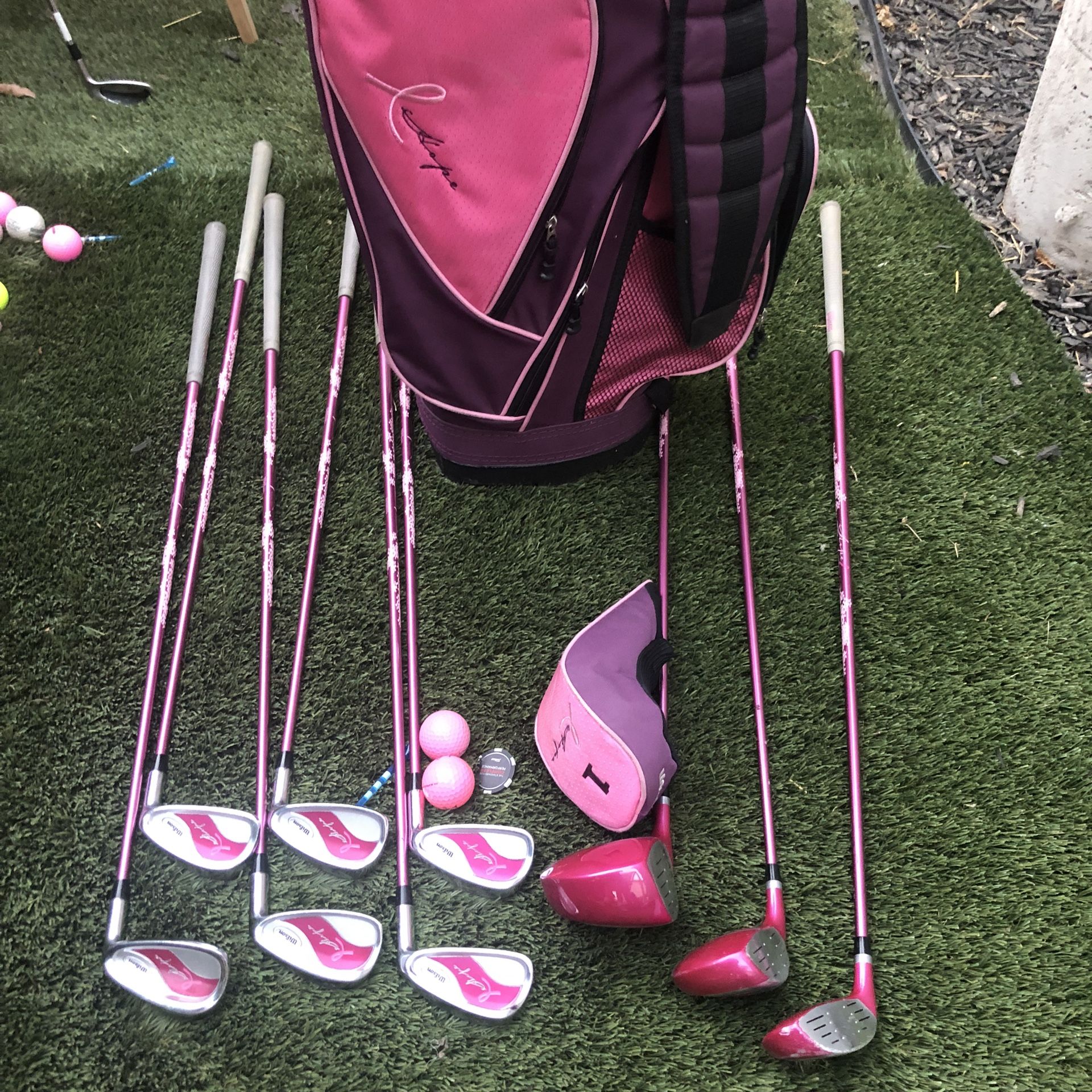 Wilson Hope Breast Cancer Awareness Womens Pink Golf Club set With bag