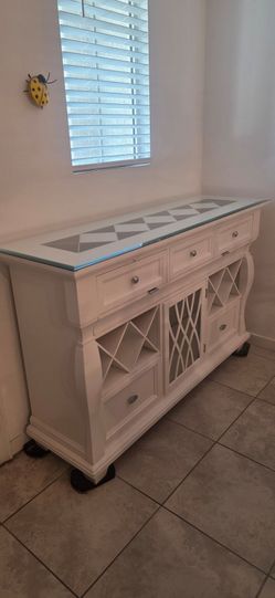 Credenza