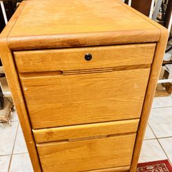 Wooden Drawer Unit - filling or storage
