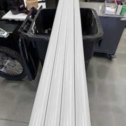 FIELD-ADJUSTABLE LED STRIP 8FT