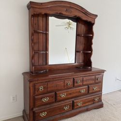 Dresser 