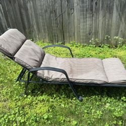 Outdoor Lounge Chair