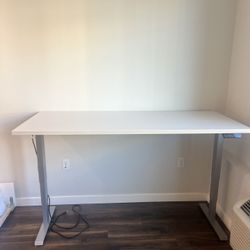 Friant Electric Standing Desk, 3-Stage Adjustable, Like New