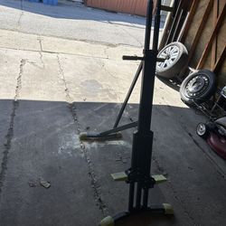 Vertical climbing machine Vertical climbing machine