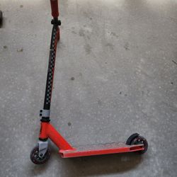MaddGear Scooter 