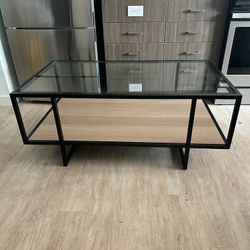 Modern style glass top metal frame coffee table 