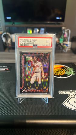 2025 Topps Chrome Ronald Acuna Jr. Black Raywave #257
