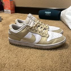 Nike Team Gold Dunks 