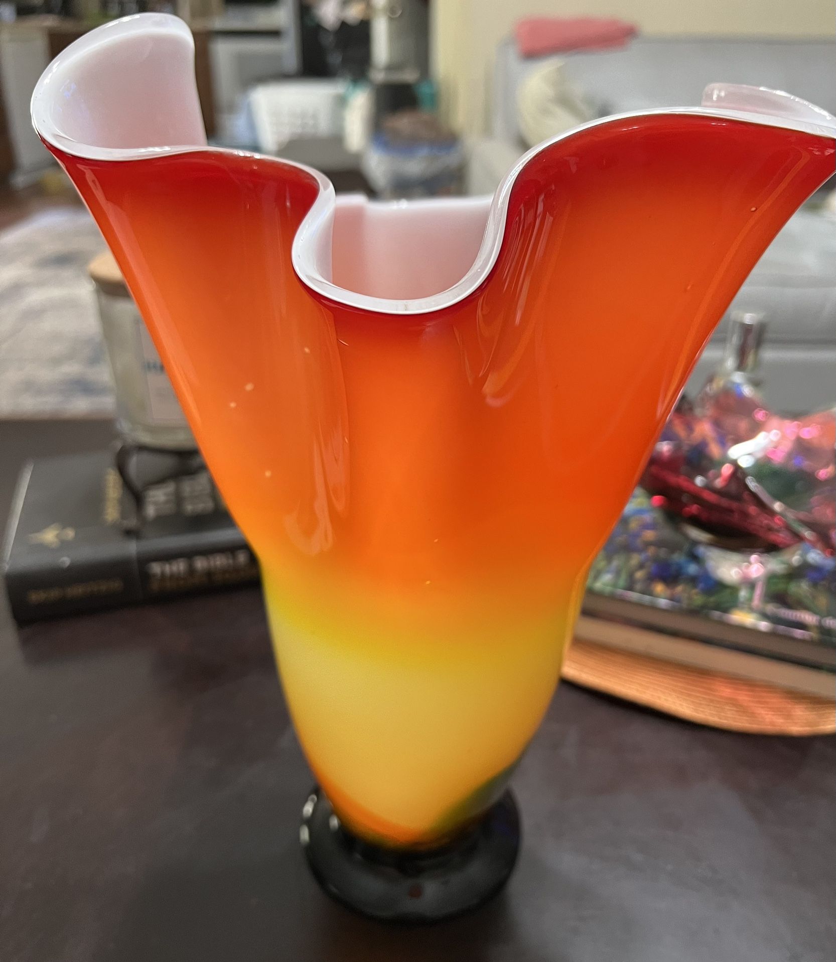 Murano Italian Venetian Fulvio Bianconi Style Handkerchief Art Glass Vase