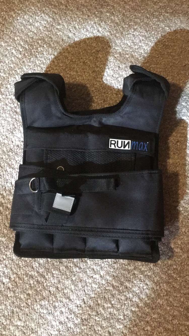 Run Max Exercise Vest 20 lbs adjustable size great condition