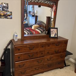 Bedroom set