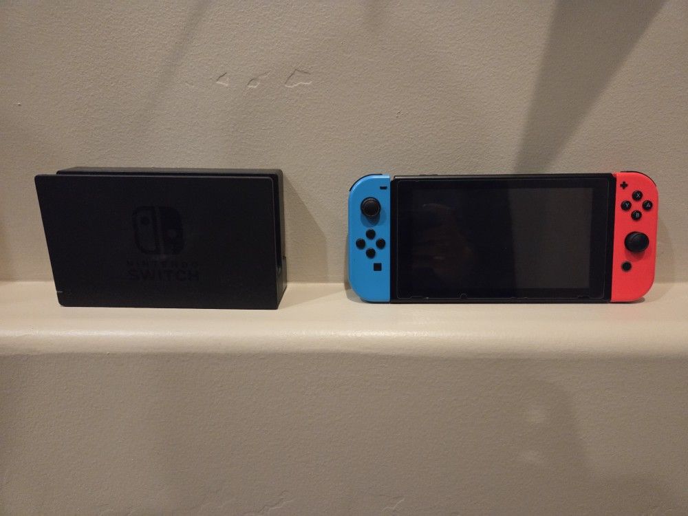 Nintendo Switch 