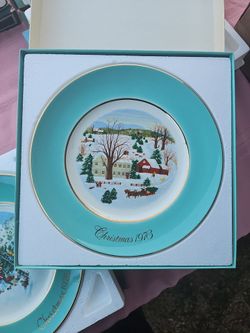 Avon Christmas 1973 Collector Plate