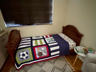 Free - Twin bed