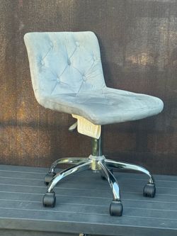 Small vanity makeup chair