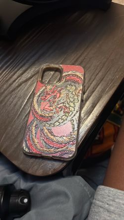 I phone 12 pro dragon case