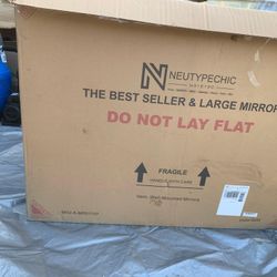 Neutypechic mirror
