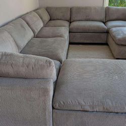 New 8 Piece Modular Sectional Couch! Extremely Comfortable! Free Delivery 🚚! 