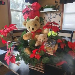 Country Floral, 2 bears in Basket
with Flowers