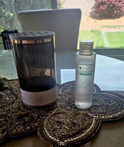 Makeup Brush Cleaner Machine With Cleanser