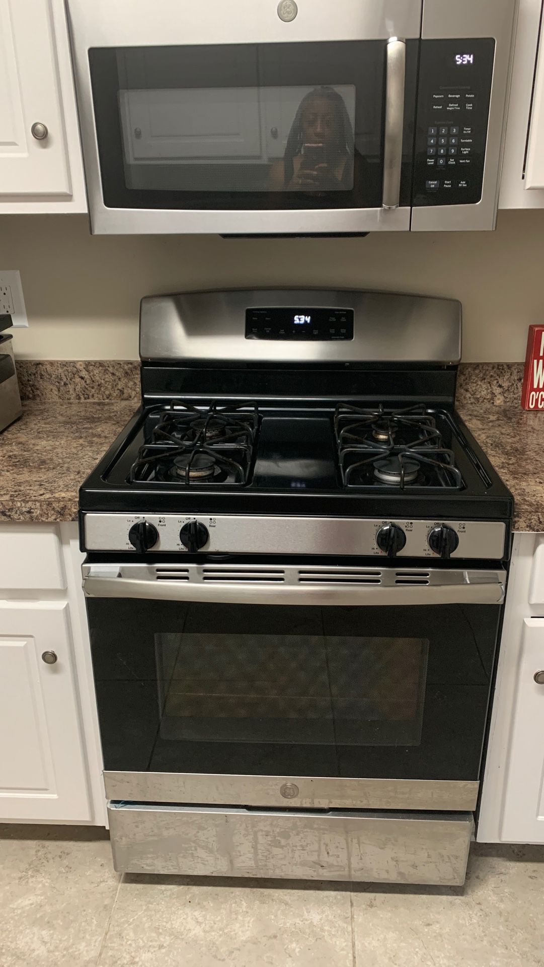 GE stainless steel microwave & gas stove